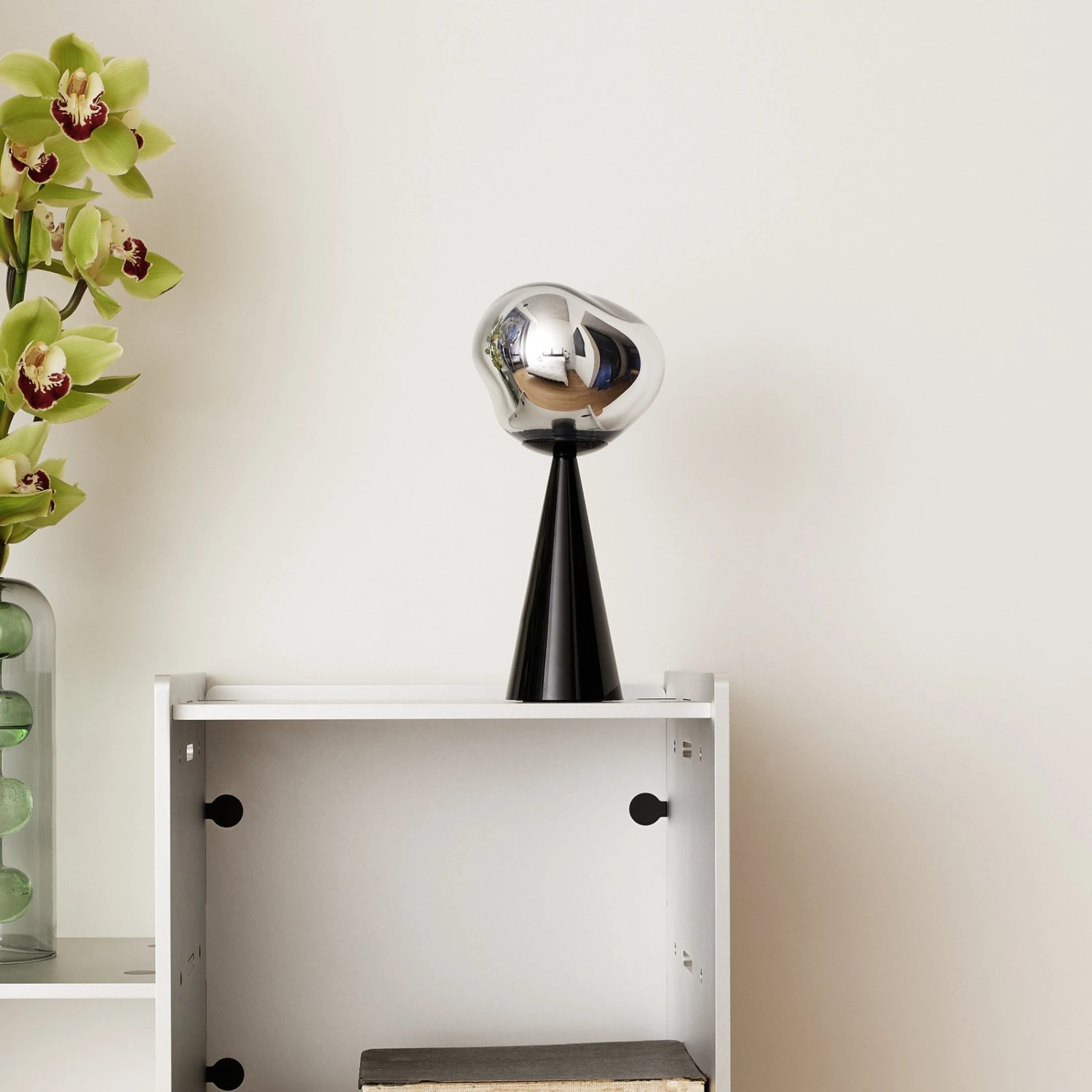 Tom Dixon Melt Portable Akku-Tischleuchte, Schwarz 5 Tom Dixon Melt Portable Akku-Tischleuchte, Schwarz – Bild 3