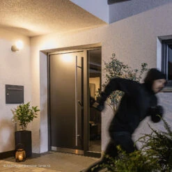 ABUS Smart WLAN Außen-Lichtkamera IP66 Schwarz -Innenleuchten Store 10022228 3