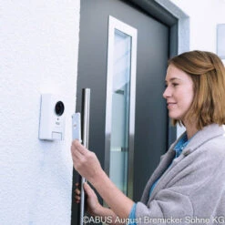 ABUS Smart Security WLAN Video-Türsprechanlage 12 ABUS Smart Security WLAN Video-Türsprechanlage -Innenleuchten Store 1074016 3
