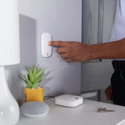 Yale Sync Starter Kit Alarmsystem -Innenleuchten Store 1079011 7