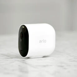 Arlo Pro 3 Sicherheitssystem Mit 4 Kameras Weiß -Innenleuchten Store 1080004 7