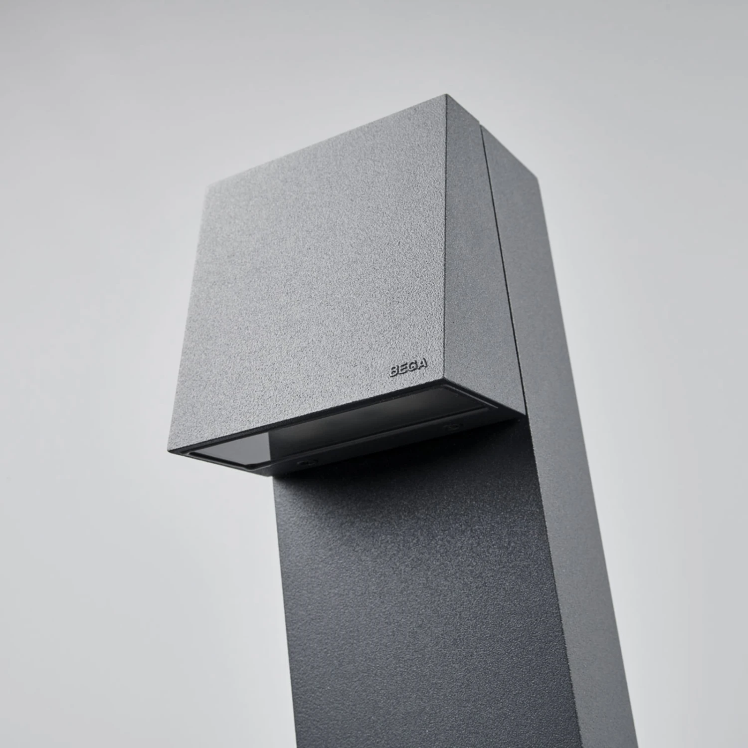 BEGA 77237K3 Wegelampe Eckig Grafit 3.000K Unten 7 BEGA 77237K3 Wegelampe Eckig Grafit 3.000K Unten – Bild 5