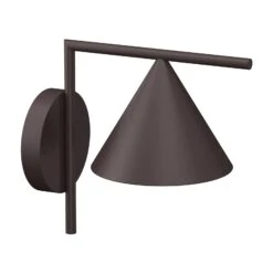 FLOS Captain Flint Außenwandlampe 2.700K Braun