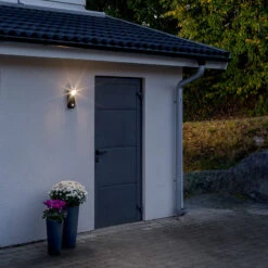 Konstsmide LED-Außenstrahler Prato Batteriebetrieb 10cm Breit -Innenleuchten Store 5522516 5