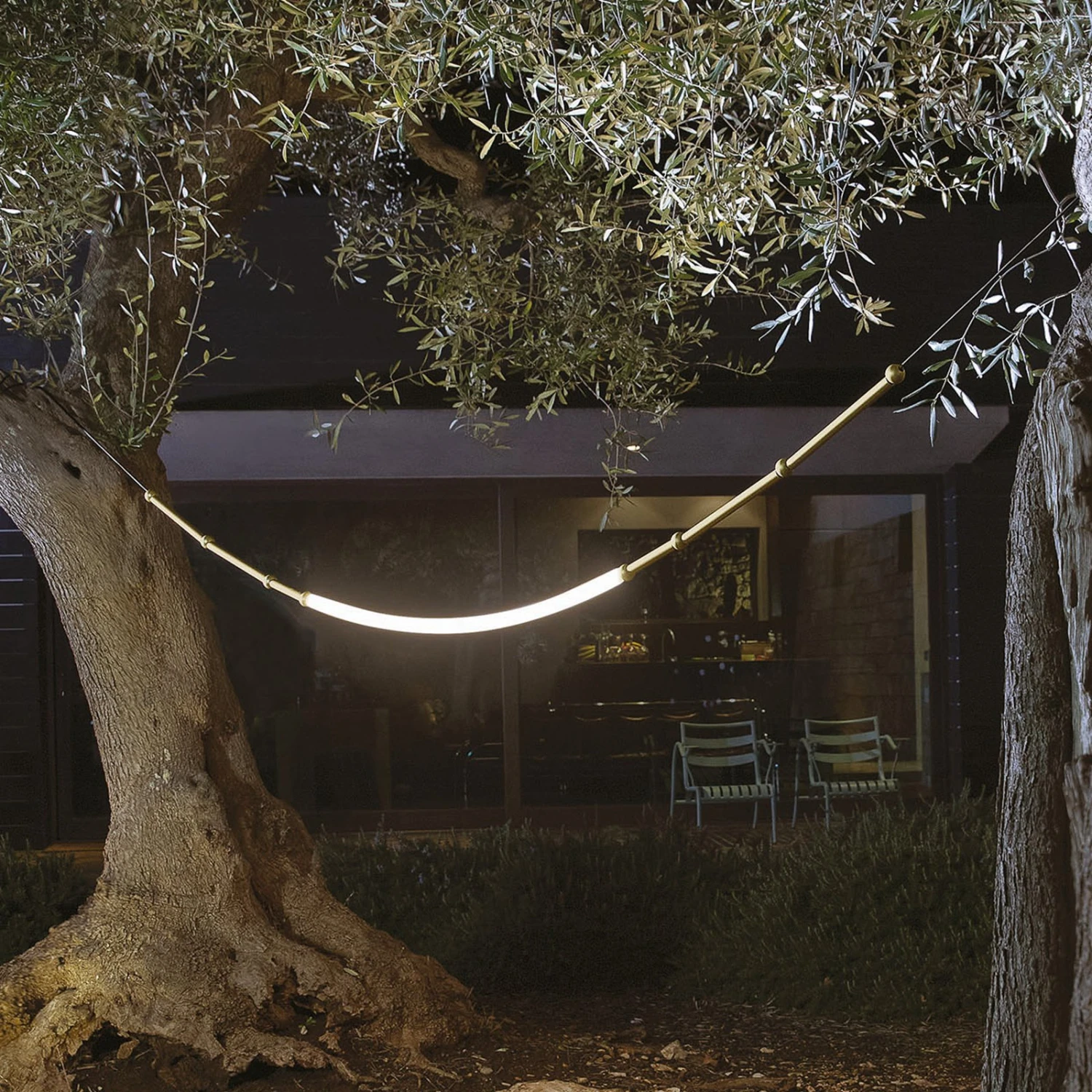 Karman Leda LED-Hängelampe 100x300cm IP65 Bronze 3 Karman Leda LED-Hängelampe 100x300cm IP65 Bronze