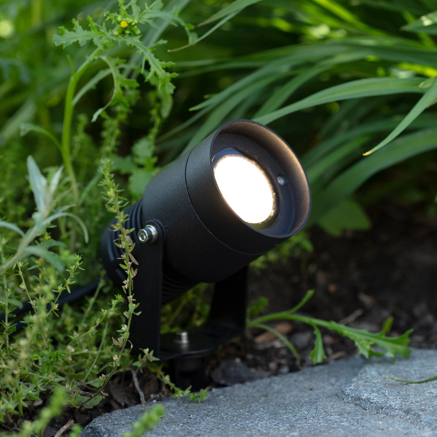 Markslöjd Garden 24 LED-Spotlight, Schwarz, 15 Watt 4 Markslöjd Garden 24 LED-Spotlight, Schwarz, 15 Watt – Bild 2