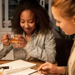 Philips LED-Lampe Classic E27 A60 8,5W 2.700K 3er -Innenleuchten Store 7532212 3