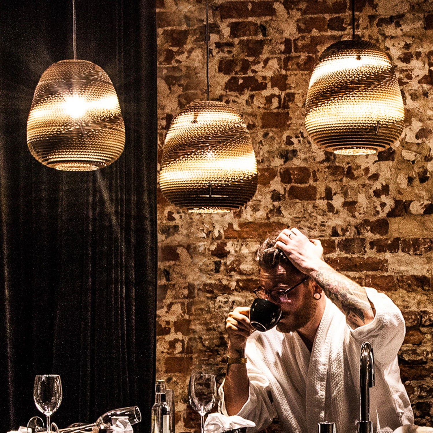 Think Paper Binky 210 Hängeleuchte, Kartonstreifen 8 Think Paper Binky 210 Hängeleuchte, Kartonstreifen – Bild 6