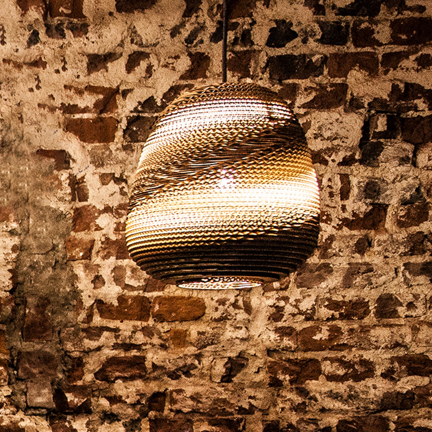 Think Paper Binky 210 Hängeleuchte, Kartonstreifen 3 Think Paper Binky 210 Hängeleuchte, Kartonstreifen