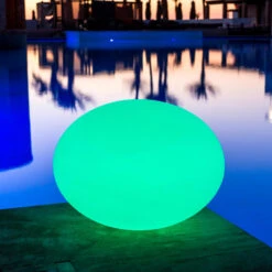 Schwimmfähige LED-Dekoleuchte Flatball L -Innenleuchten Store 8590013 4