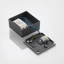 Lindby Mathea LED-Außen-Deckenleuchte, Eckig 19 Lindby Mathea LED-Außen-Deckenleuchte, Eckig -Innenleuchten Store 9915004 8