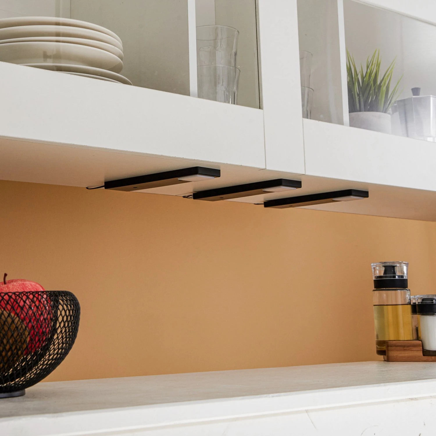 Lindby Amaryll LED-Unterbaulampe, 3er-Set, Schwarz 4 Lindby Amaryll LED-Unterbaulampe, 3er-Set, Schwarz – Bild 2