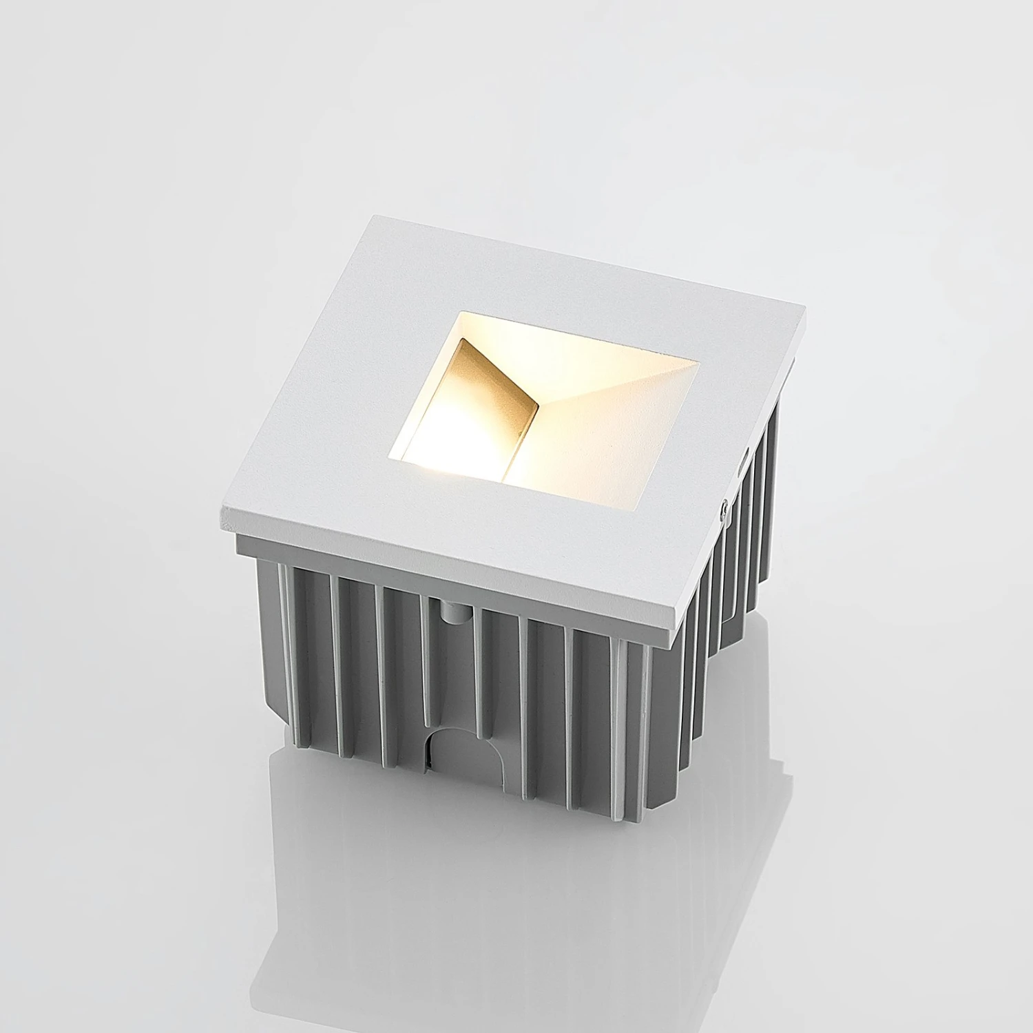 Arcchio Zamo Wandeinbauleuchte, Weiß, G9, IP65 6 Arcchio Zamo Wandeinbauleuchte, Weiß, G9, IP65 – Bild 4