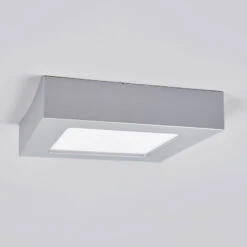 LED-Deckenlampe Marlo Silber 3000K Eckig 18,1cm 12 LED-Deckenlampe Marlo Silber 3000K Eckig 18,1cm -Innenleuchten Store 9978055 3